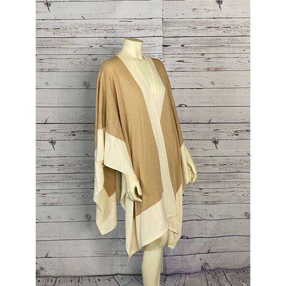 Lauren Ralph Lauren Two-Tone Knit Ruana, cape, shawl size large - Picture 6 of 12